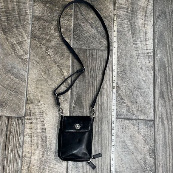 Cabela’s concealed carry Black Leather Crossbody Bag - Picture 1 of 3
